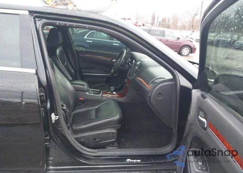 2014 Chrysler 300 z USA, uszkodzony, nr VIN 2C3CCARG6EH374503